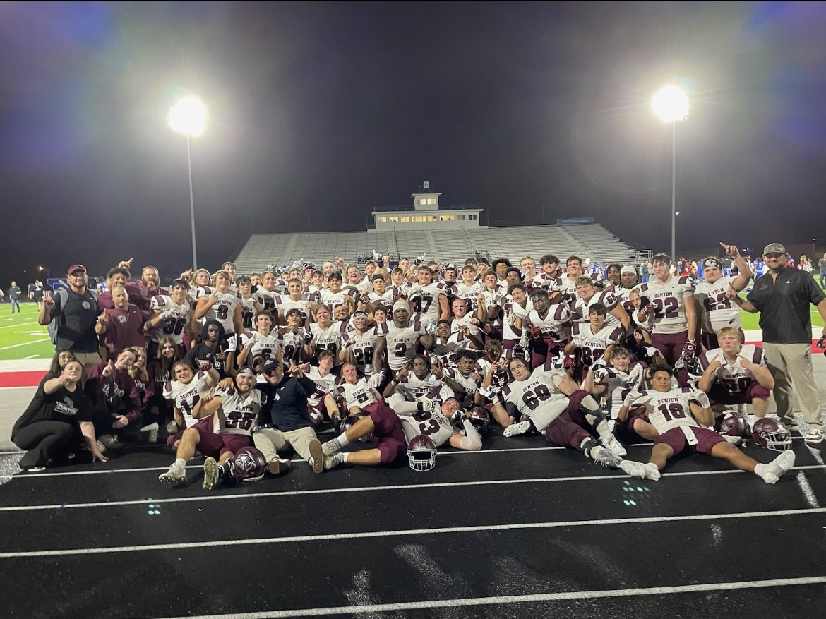 6A East Champs, proud of these guys! #Finish #Benton💪🏼 <a href="/BentonTDClub/">Benton Touchdown Club</a> <a href="/bentonschools/">Benton Schools</a>