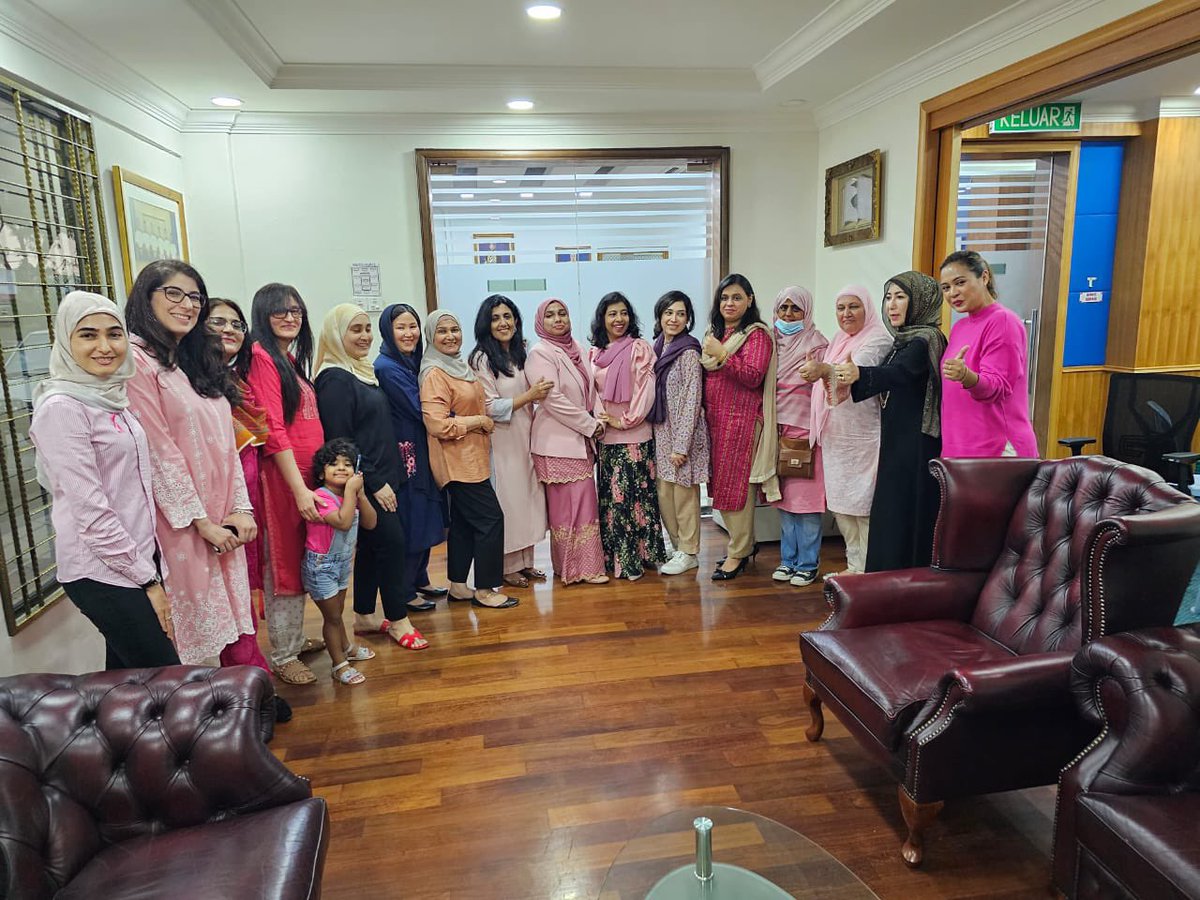 MalPak2's tweet image. #mpbc #womenleaders #pinkoctober 
#malaysia 🤝 #Pakistan  @PakinMalaysia_