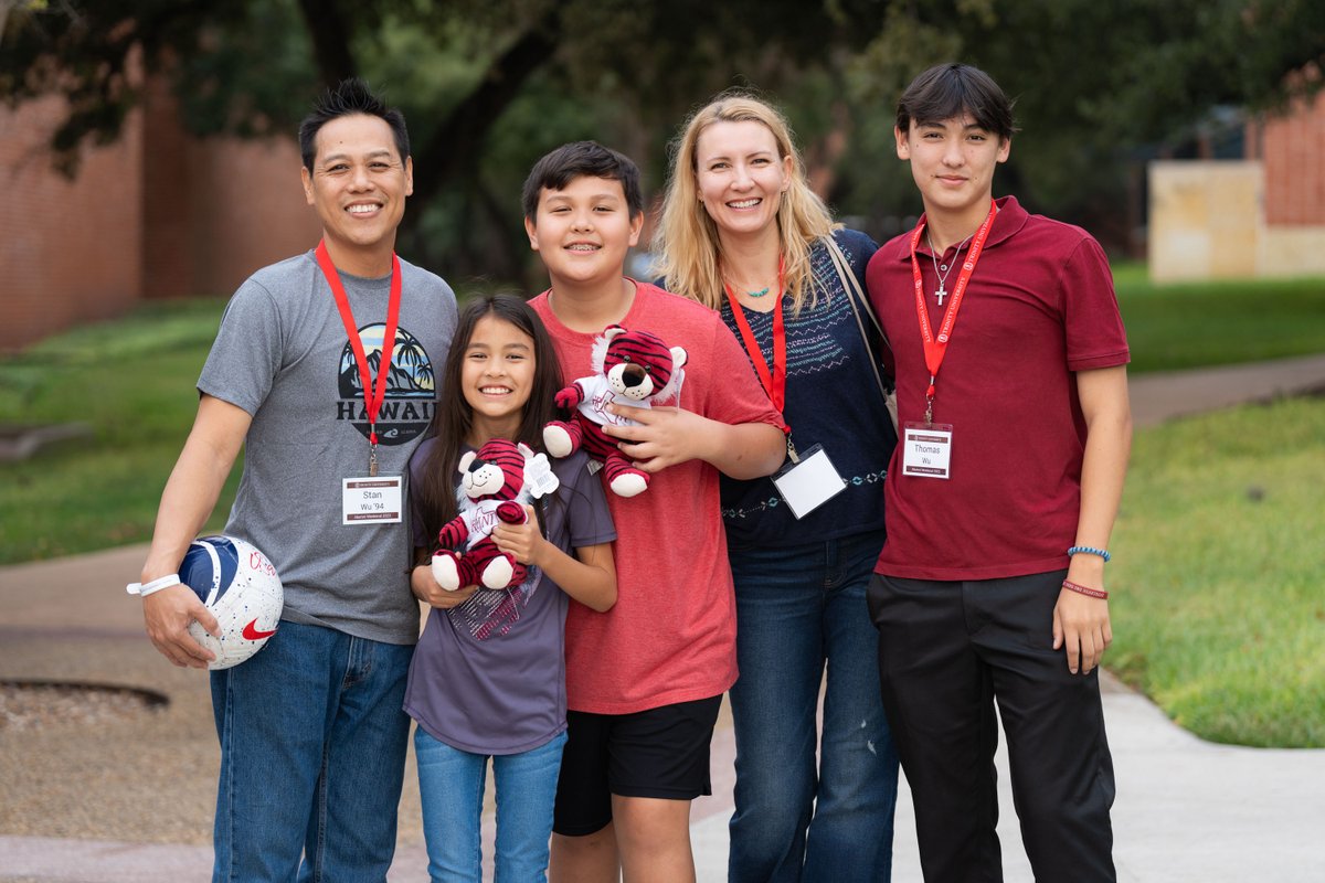 TrinityUAlumni's tweet image. What&apos;s been your favorite part of #TUAlumniWeekend so far? We know so many wonderful memories have already been made! What are you most looking forward to on Saturday&apos;s schedule?

#TrinityUAlumni 🐯