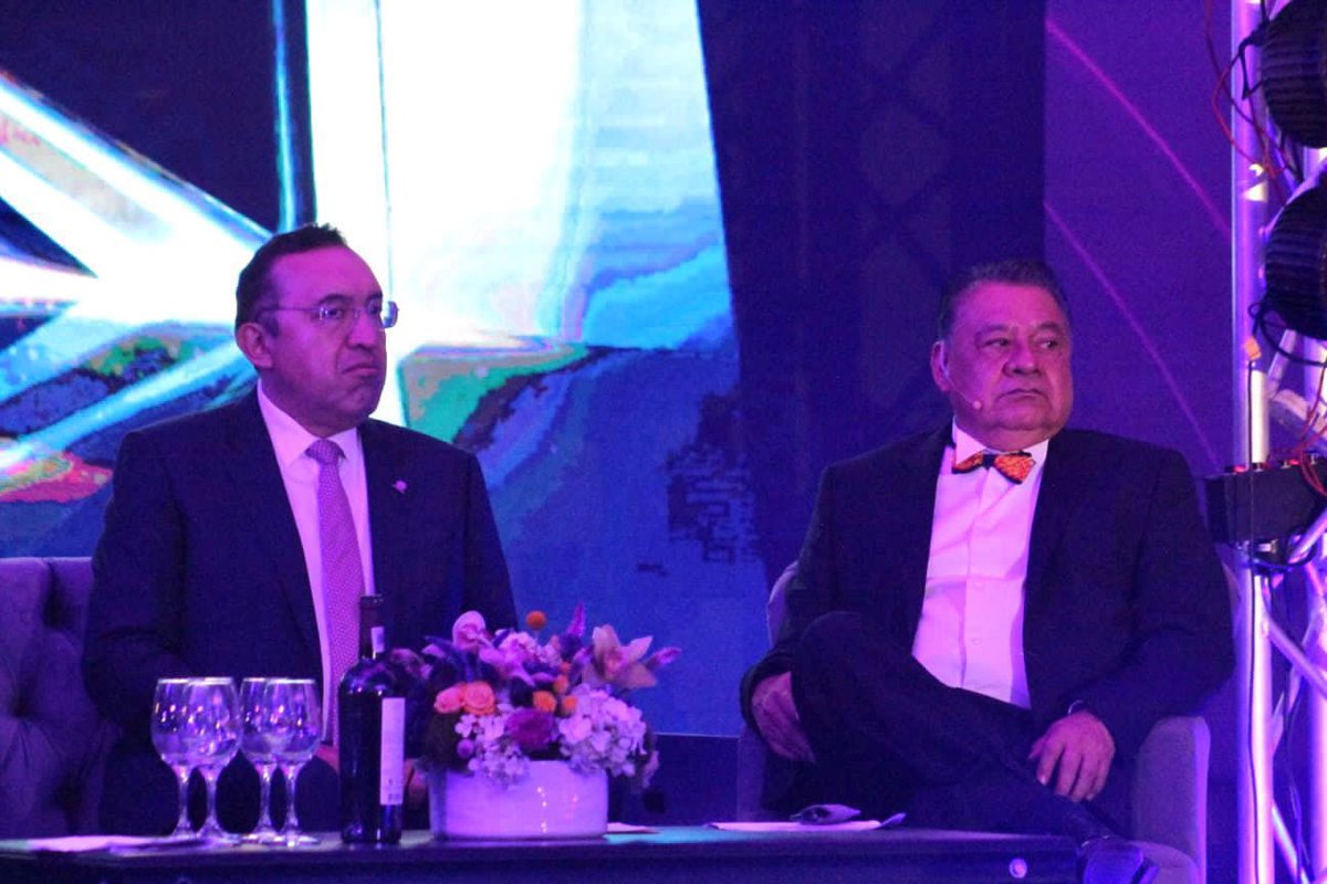 Armando_ZunigaS's tweet photo. Tres décadas se dicen fácil, pero para que una empresa los cumpla se requiere de miles de sacrificios y preocupaciones, por ello fue un verdadero honor participar, como Presidente de @Coparmex_CDMX, en el festejo de 30 años de #ISATEL, una gran empresa que pone a la persona al centro.

Mis mayores felicitaciones para el Ing. Nomeil Sigfrido Vázquez Martínez, fundador de esta gran empresa y al Ing. Carlos Nedly Vázquez Martínez, actual Presidente e hijo del fundador, así como a los directivos Lic. Elizabeth García Reyes y Lic. Feliciano Mendoza Manzano en este gran evento donde Javier Juárez Mojica, presidente interino del IFT, nos compartió un emotivo mensaje.

¡Muchísimas felicidades a la #FamiliaISATEL! 👏