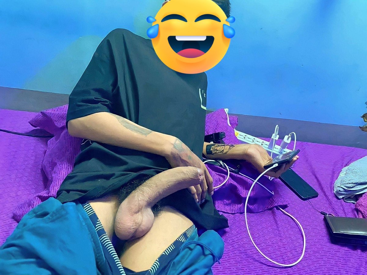 पुतिको टिसि चाटी चाटी बुबु को मुन्टा चुसी चुसी पुति को दुलो भित्र जिब्रो पसाउदै भित्र बाहिर गर्दै खुट्टा काधमा हालेर लोम लोम गोम गोम । चिकाउन मन छ भने मेरो मयासेज मा आऊ ल