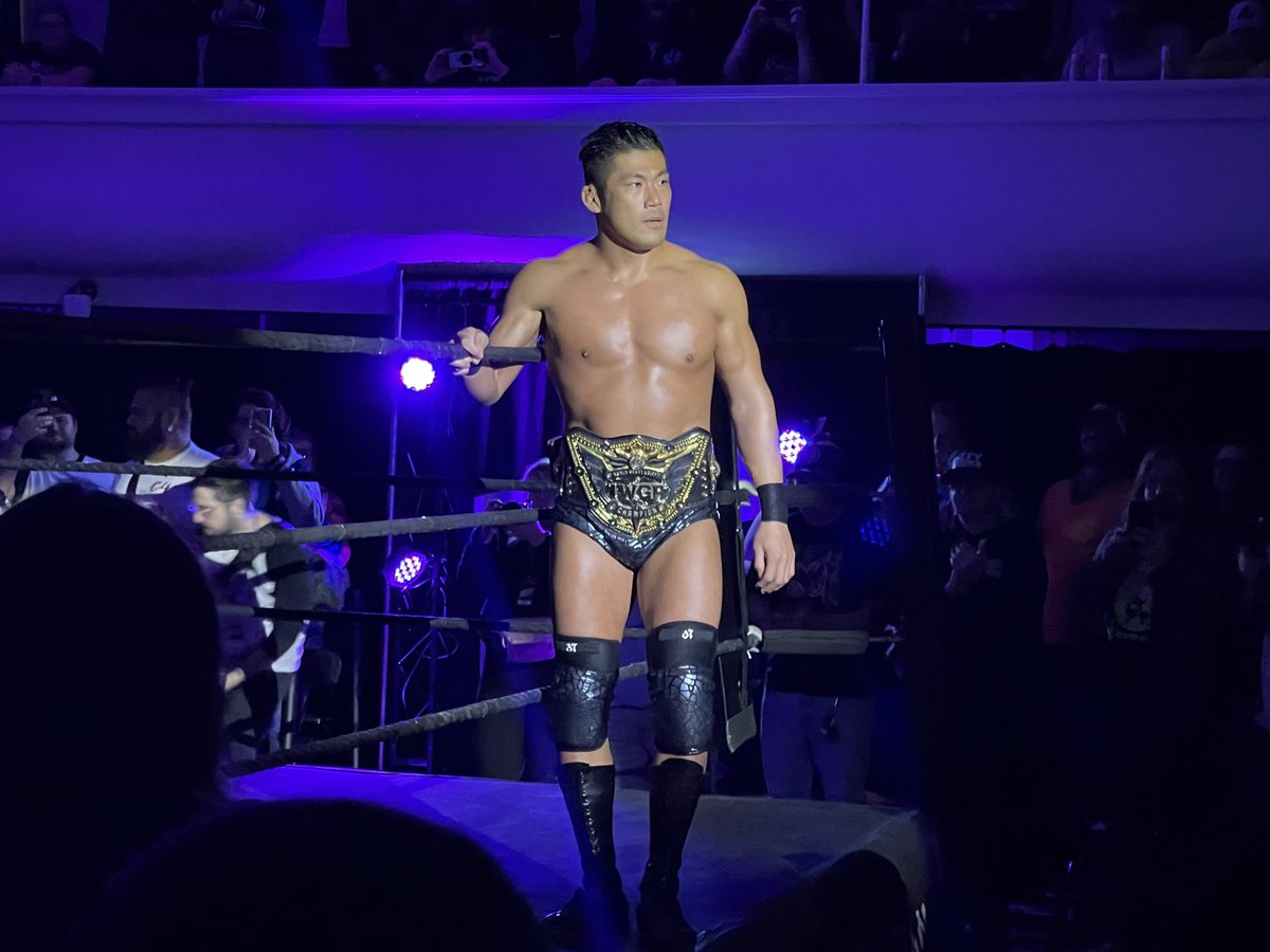 heavyjustin58's tweet photo. The @njpwglobal IWGP heavyweight champion in the house! @seiyasanada @ClassicChhun @defyNW #defygenesis https://t.co/k41ySpzeH9