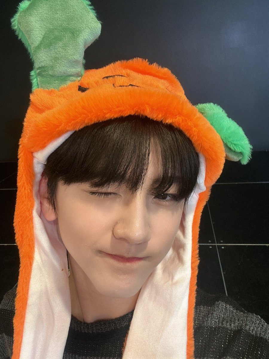 fantasyboys_mem's tweet photo. [#케이단] 

반디 제가 쓴 모자 어때요?😉 

#FANTASYBOYS #판타지보이즈
#KAEDAN https://t.co/YfCwfFyIWn