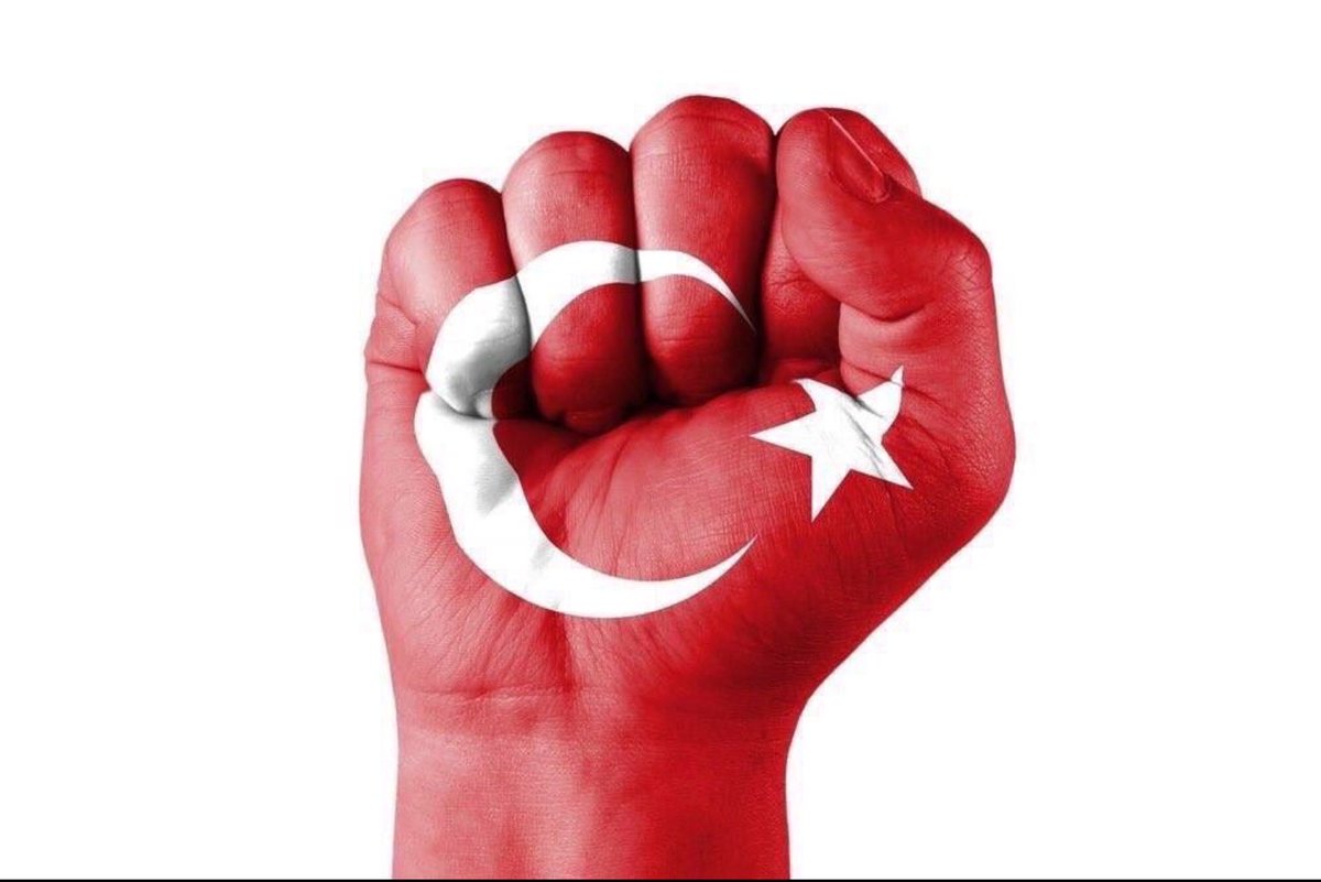 CUMHURİYETİMİZİN 100. Yılında MİLLETÇE TEK YUMRUK OLMAMIZ GEREKEN GÜNLERDEYİZ.
ATATÜRK’ün KURDUĞU BU CUMHURİYET OLMASA, YA TALİBAN REJİMİNDE YA DA PADİŞAHLIKTA KÖLE OLACAKTIK.
HALEN ÜLKEMİZİ PARÇALAMAK İSTEYEN DIŞ GÜÇLERE VE BİRLİĞİMİZE FİTNE SOKAN İÇ UZANTILARINA KARŞI AYIK