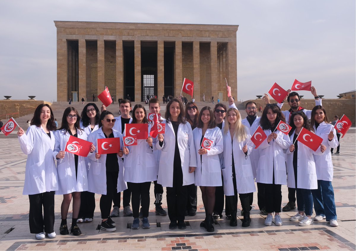 Açtığın yolda.. Gösterdiğin hedefe.. Durmadan yürüyeceğimize.. And içeriz! Nice 100 Yıllara... Yaşasın Cumhuriyet!!! <a href="/QOmicSLab/">Q-Omics Lab</a>