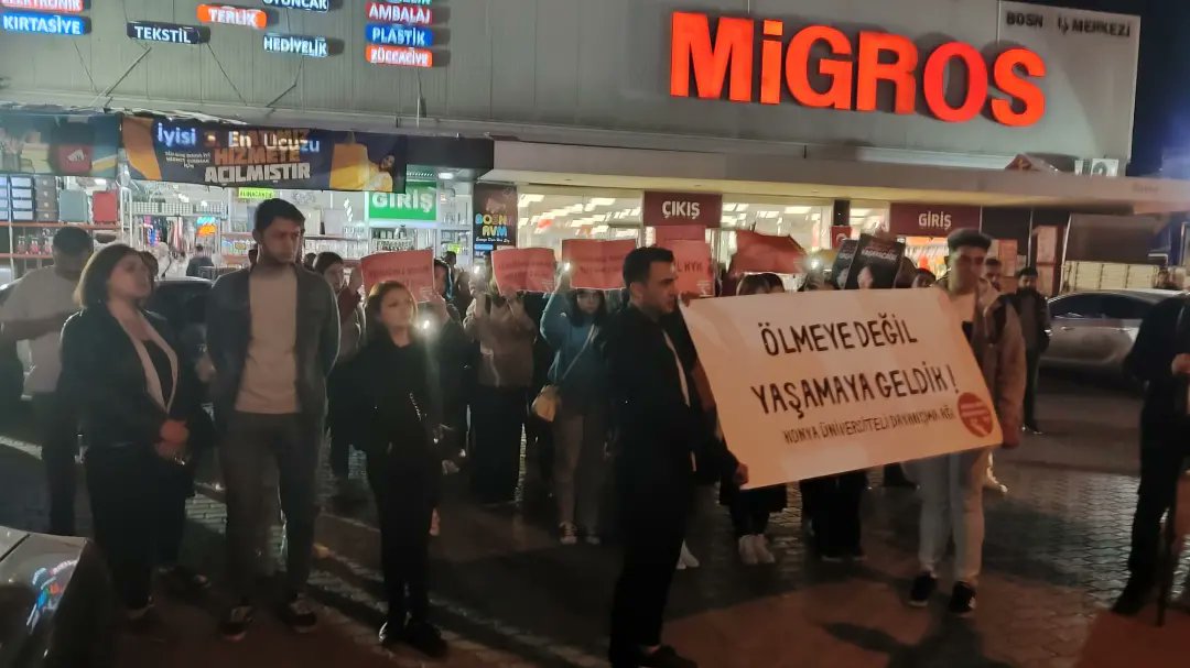 Konya Üniversiteli Dayanışma Ağı olarak; bizlere ölümü reva görüp, sessiz kalarak ve olayların üstünü örtmeye çalışanlara karşı mücadeleyi yükseltelim.

#Konya #katilkyk