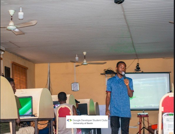 gdgoc_uniben's tweet image. Happy weekend everyone 🤗.
We had our first physical event and it was a huge success 🚀🎉. It was a wholesome session of learning and practice. Our newbies were not left out 🤗.

#gdscuniben
#dscuniben
#androidcomposecamp