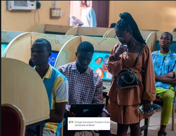 gdgoc_uniben's tweet image. Happy weekend everyone 🤗.
We had our first physical event and it was a huge success 🚀🎉. It was a wholesome session of learning and practice. Our newbies were not left out 🤗.

#gdscuniben
#dscuniben
#androidcomposecamp