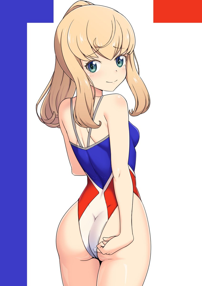 ノエル専用スーツインナーカラー型競泳水着
出ないから自分で描いた😈
#アリスギアお絵かき 