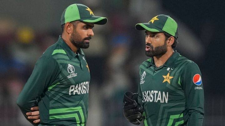 iHasnainLiaquat's tweet photo. انضمام الحق نےطلحہ رحمانی اور محمدرضوان کے ساتھ ملکر Yazoo international limited کے نام سے ایک کمپنی بنائی ہوئی ہےاس کمپنی کےزریعے پاکستان کےtop playerکے ساتھ ملکر بزنس کیا جاتاہے اور نہ صرف میرٹ کی دھجیاں بکھیری جاتی ہیں بلکہ قومی مفاد کاسودا کیاجاتاہے
چیف سلیکٹرز انھیں کھلاڑی کو ہر حال میں سلیکٹ کرتا ہے جس سے انکا مشترکہ بزنس چلتا ہے 
بابر اعظم ،شاہین اوررضوان کے ساتھ مل کر انضمام  الحق نے نہ صرف چیرمین PCB کو بلیک میل کیا اور دباؤ ڈال کران کھلاڑیوں کو پہلی بار تین سال کاcontractدیاگیا جس سےانک تنخواہ میں200فیصد کا اضافہ ہوا