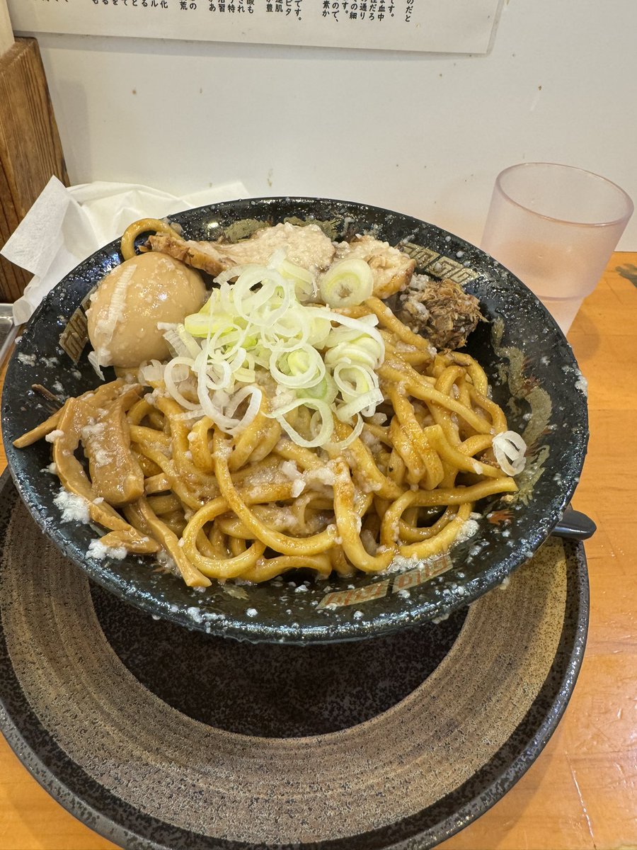 velda29425690's tweet photo. 油そば食ってカフェ https://t.co/tHSQvQKOQV