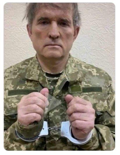 📍Dönüm Noktası Olabilir

Gazze’de Bureij kampına düzenlenen saldırının komutanı Albay Yair Şalam'ın esir alındığı bilgisi aktarılıyor.