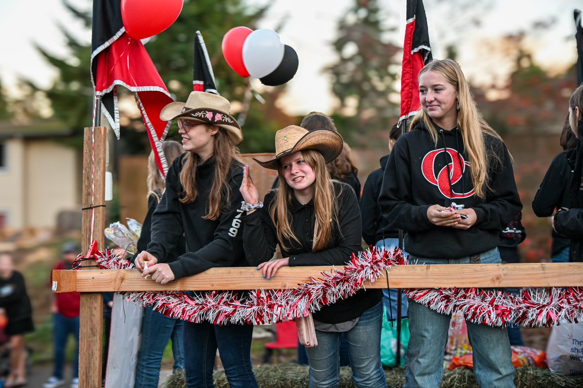 Homecoming Parade ❤️🖤<a href="/ochspioneers/">OCHSPioneers</a> <a href="/OCPioneersAD/">OCHS Athletics</a>