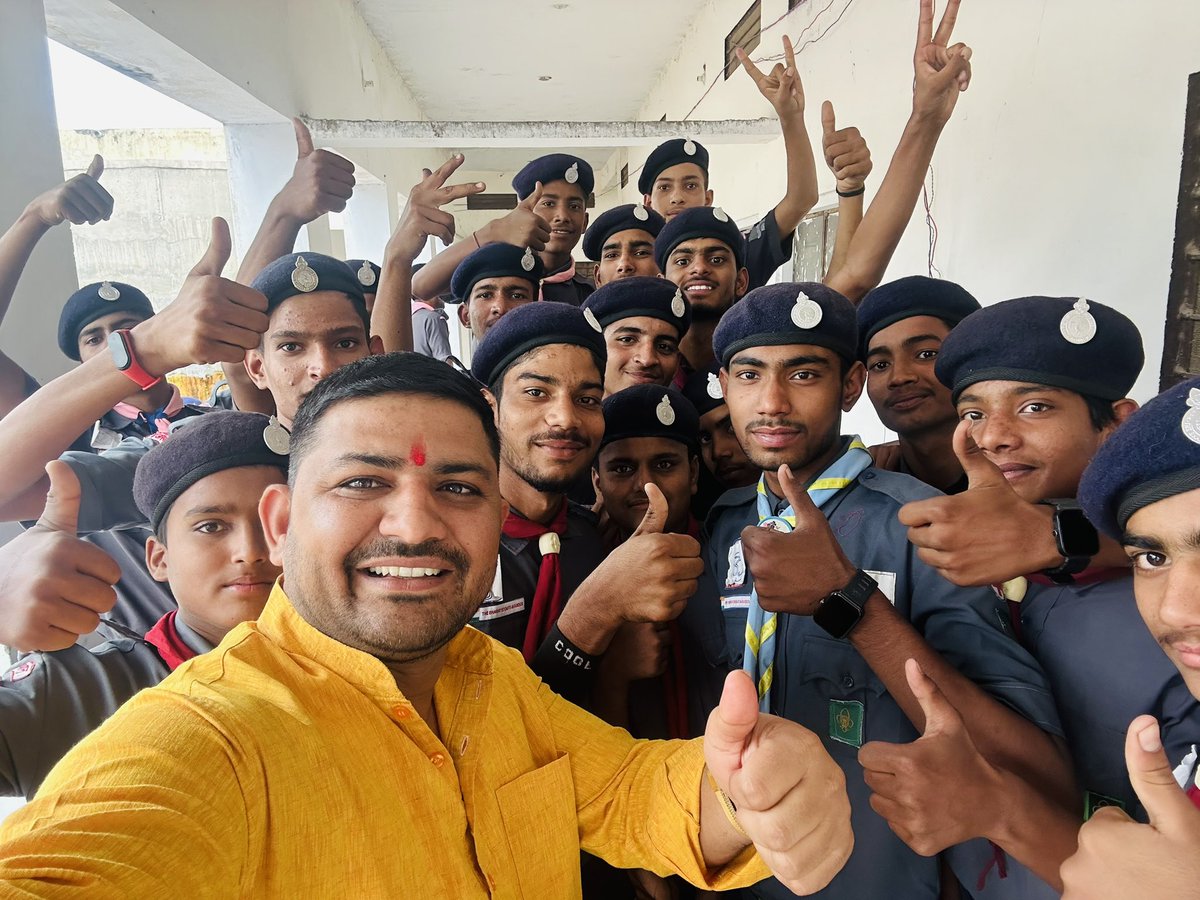 Chandra Prakash Saini (@chandusainishp) on Twitter photo मैं आज अभिभूत हूँ स्काउट गाइड का स्टूडेंट हूँ !!
मेरे स्काउट गाइड के गुरूजनों का मानसम्मान करने का मौक़ा मिला और 15 साल बाद फिर स्काउट गाइड केम्प में युवाओं के साथ मुलाक़ात की !!
<a href="/aajtak/">AajTak</a> <a href="/1stIndiaNews/">First India News</a> <a href="/zeerajasthan_/">ZEE Rajasthan</a> <a href="/DainikBhaskar/">Dainik Bhaskar</a> <a href="/News18Rajasthan/">News18 Rajasthan</a> मैं आज अभिभूत हूँ स्काउट गाइड का स्टूडेंट हूँ !!
मेरे स्काउट गाइड के गुरूजनों का मानसम्मान करने का मौक़ा मिला और 15 साल बाद फिर स्काउट गाइड केम्प में युवाओं के साथ मुलाक़ात की !!
<a href="/aajtak/">AajTak</a> <a href="/1stIndiaNews/">First India News</a> <a href="/zeerajasthan_/">ZEE Rajasthan</a> <a href="/DainikBhaskar/">Dainik Bhaskar</a> <a href="/News18Rajasthan/">News18 Rajasthan</a>