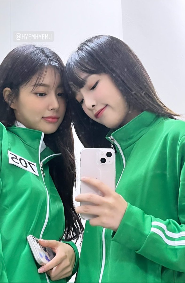 timeto_yena's tweet photo. 211028 최예나 인스타 스토리

#최예나 #예나 #yena https://t.co/eSZ7LE2AxU