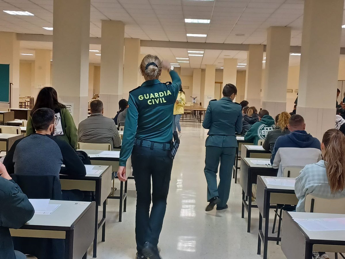 guardiacivil's tweet photo. Todo preparado para comenzar las primeras pruebas de la fase de oposición del proceso selectivo para #INGRESOGC23 en la #EscaladeCabosyGuardias de la @guardiacivil https://t.co/nnkNS9oMz4