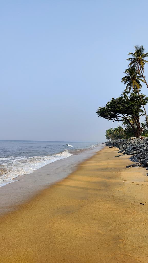 The best kept secrets of #karnataka! Gorgeous, sunkissed  beaches without a soul or any commercial activity. A slice of heaven! #IncredibleIndia #coastalkarnataka