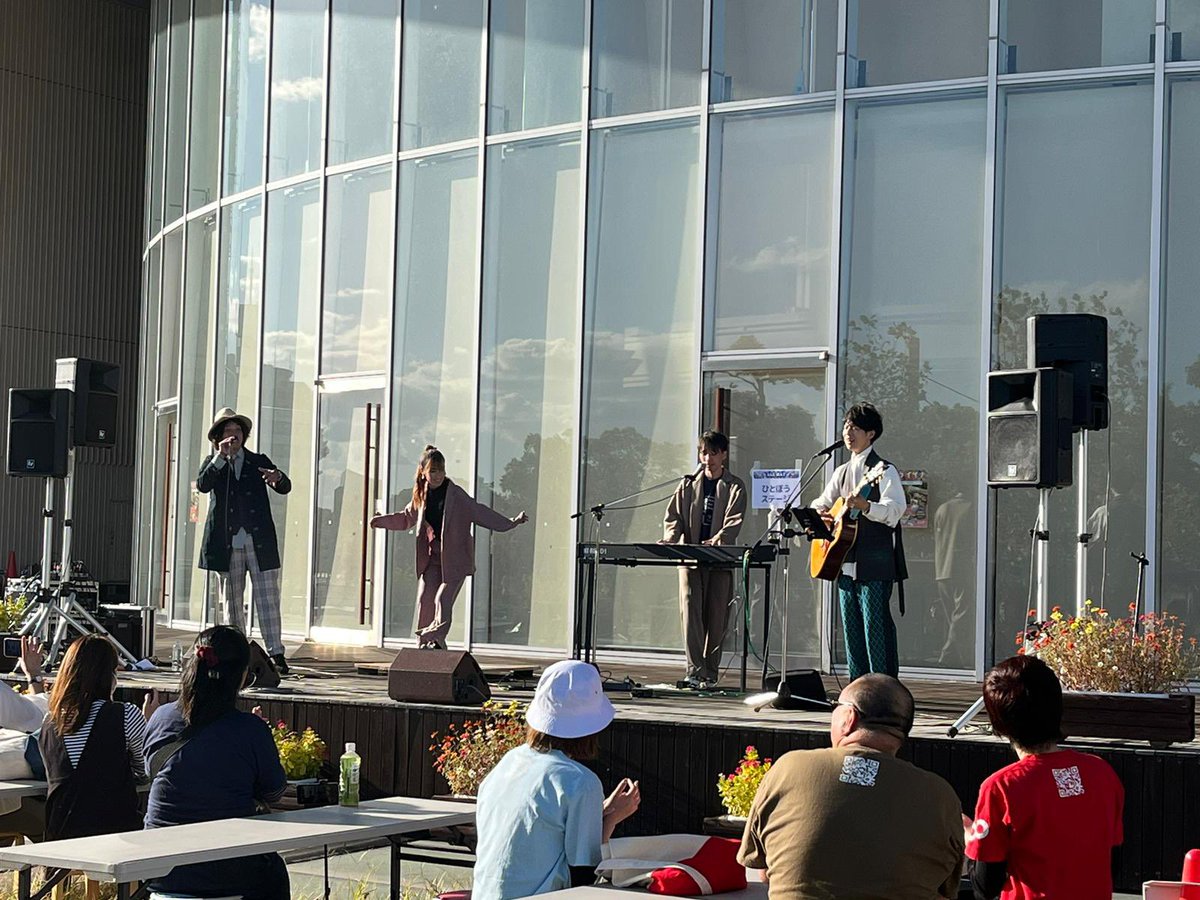 BloomWorks_'s tweet photo. 本日はALL HATにお越しいただき誠にありがとうございました!共演いただいたHANAさん、きくりさん、素敵なセッションもありがとうございます❗️みんな、絶対にまた笑顔で会いましょう‼️
#HAT神戸
#人と防災未来センター
#ALLHAT
#きくり
#HANA
#BloomWorks https://t.co/9HusmwSBnO