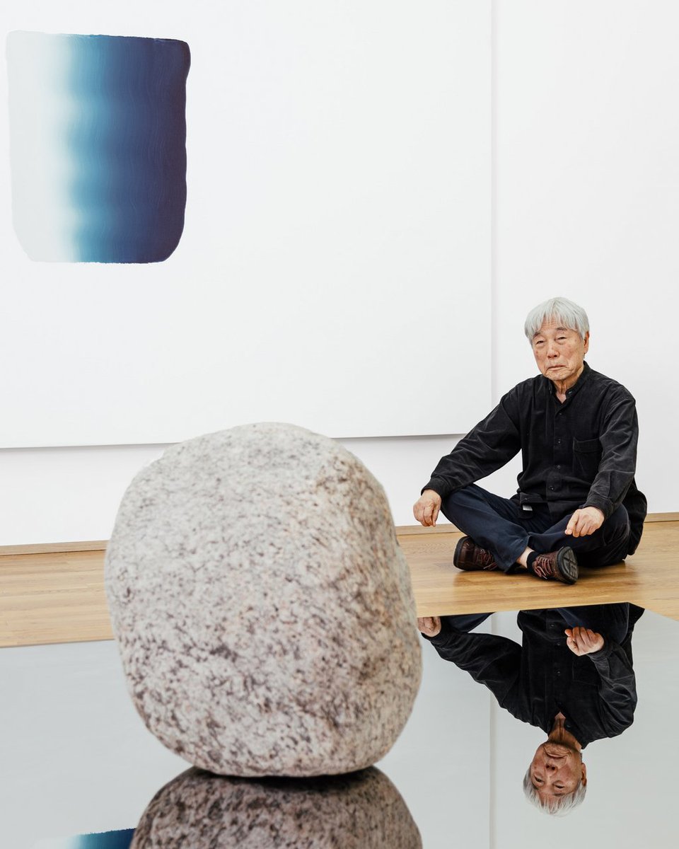 Now open at Berlin's Hamburger Bahnhof - Nationalgalerie der Gegenwart, the first comprehensive retrospective in Germany dedicated to #LeeUfan brings together 60 works from the past five decades of the artist's career. bit.ly/3QDxo0g