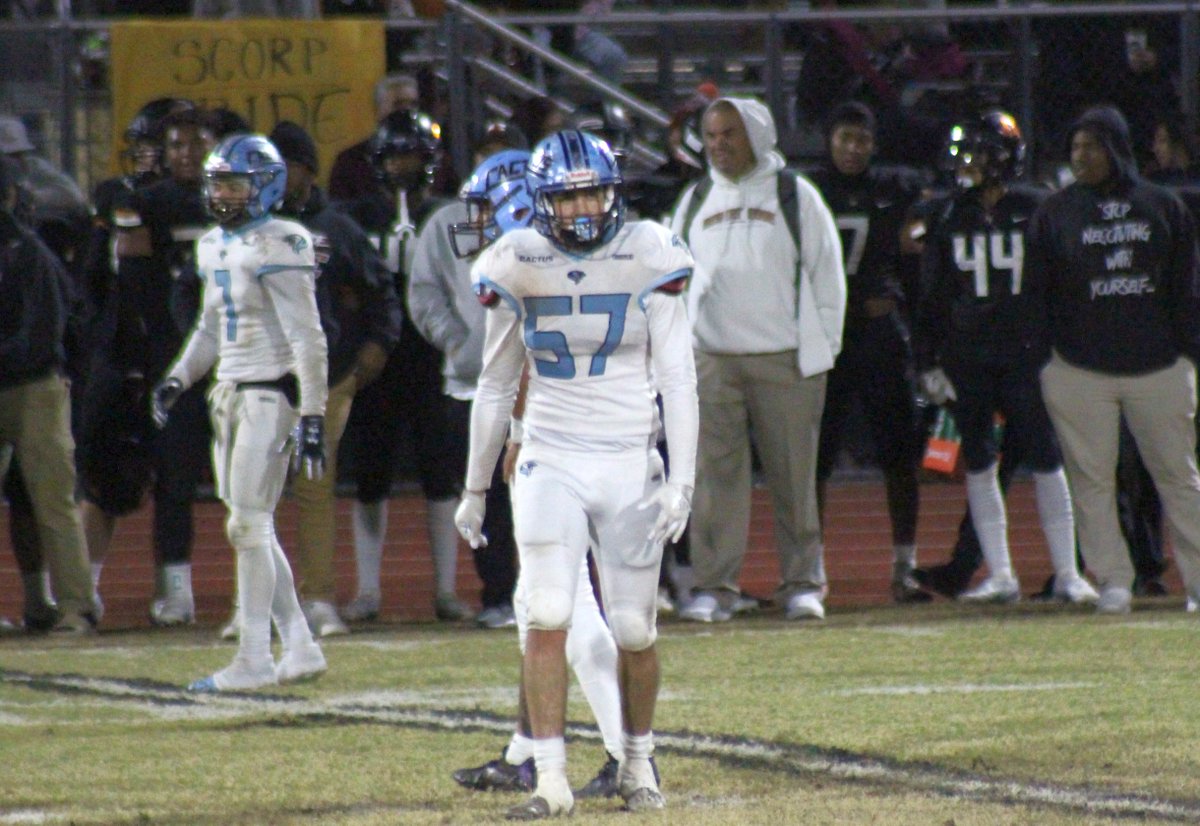 Score of the Night: Cactus 33 Desert Edge 27.
Cobras win this matchup for the 3rd straight year and likely ruin the Scorpions' Open chances.  Here's the rest of the 6A &amp; 5A scores from this week. arizonavarsity.rivals.com/news/week-10-s…