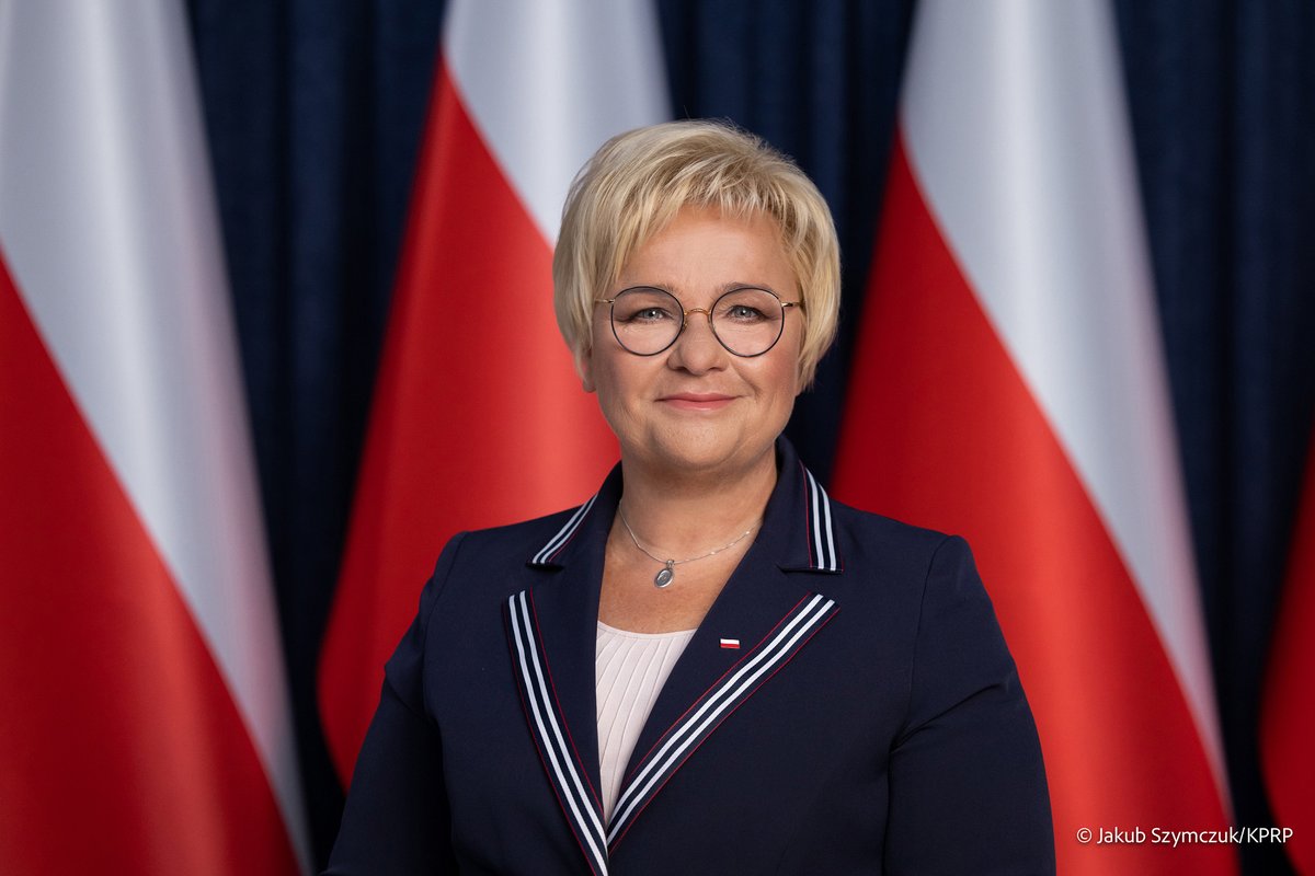 prezydentplarch's tweet photo. Prezydent @AndrzejDuda jest otwarty na dalsze rozmowy z komitetami wyborczymi; drzwi Pałacu Prezydenckiego są otwarte – mówi Minister @GIBandych, Szef Kancelarii Prezydenta RP.

https://t.co/2HbBngTkAg https://t.co/UchkK7aaWV
