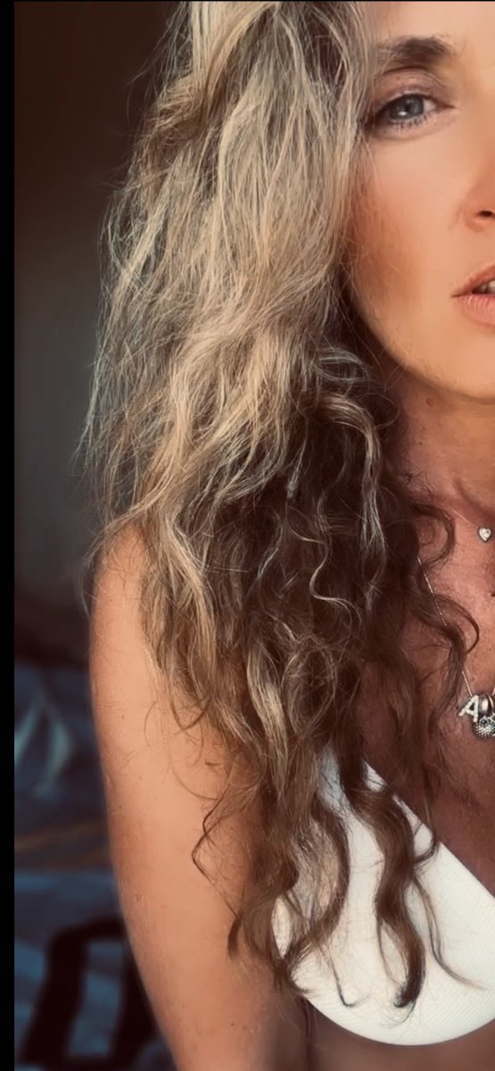 As my friend <a href="/GarbinJaime/">Jaime Garbin🌊✨️</a>  said:
  " It's funny when people ask about the sense of our work, when they don't know about the sense of their lives."🔥

GM fam❤️