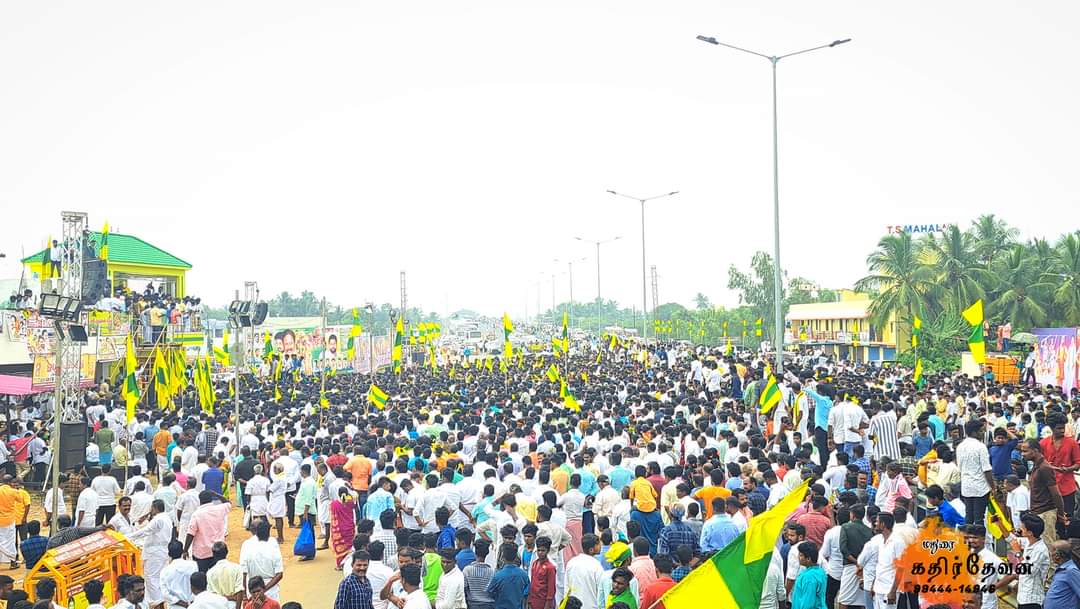 mukkulathor_off's tweet image. கும்பகோணத்தில் பசும்பொன் முத்துராமலிங்க தேவர் சிலை திறப்பு விழா👑❤️

கும்பகோணமா இல்லை பசும்பொன்னா என்று தெறியவில்லை😍🙏🏻

பல்லாயிர கணக்கில் கூடிய மக்கள் வெள்ளம்✨💥

#தேவர்_ஜெயந்தி