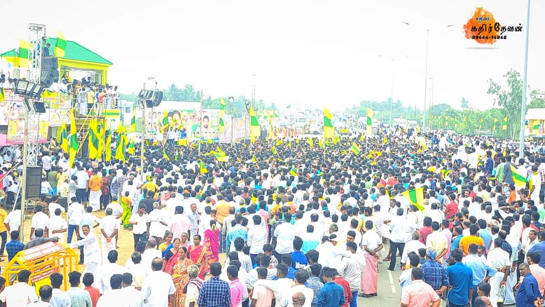 mukkulathor_off's tweet image. கும்பகோணத்தில் பசும்பொன் முத்துராமலிங்க தேவர் சிலை திறப்பு விழா👑❤️

கும்பகோணமா இல்லை பசும்பொன்னா என்று தெறியவில்லை😍🙏🏻

பல்லாயிர கணக்கில் கூடிய மக்கள் வெள்ளம்✨💥

#தேவர்_ஜெயந்தி