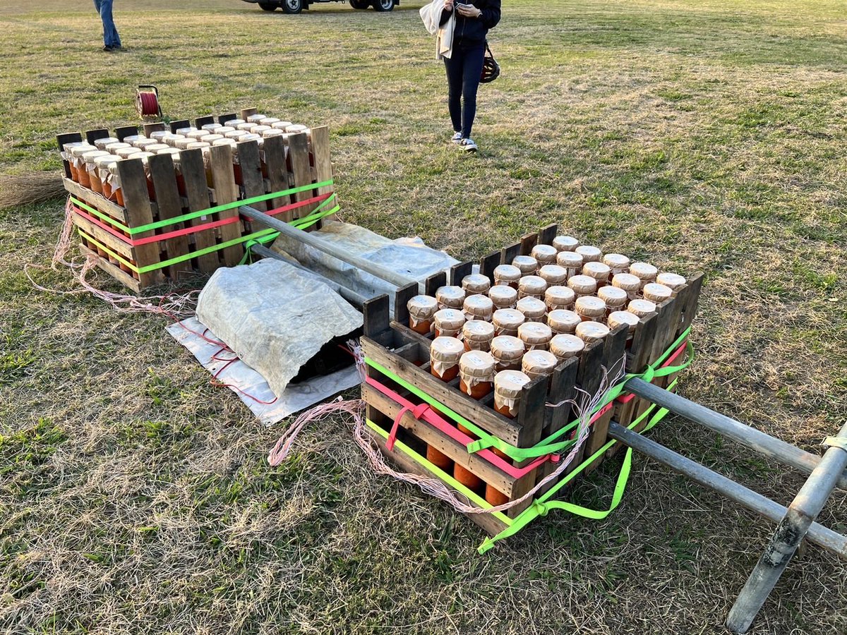 botan81928286's tweet photo. 神奈川県川崎市中原区、下沼部小学校グラウンド及び多摩川河川敷、準備完了。導通ok😊
秋なのに玉川夏まつり、特殊効果花火🎆打ち上げ花火🎇18時点火予定です。是非、観に来て下さい🤚
#大曲の花火
#玉川夏まつり
#響屋大曲煙火株式会社 https://t.co/cGP911aWqF