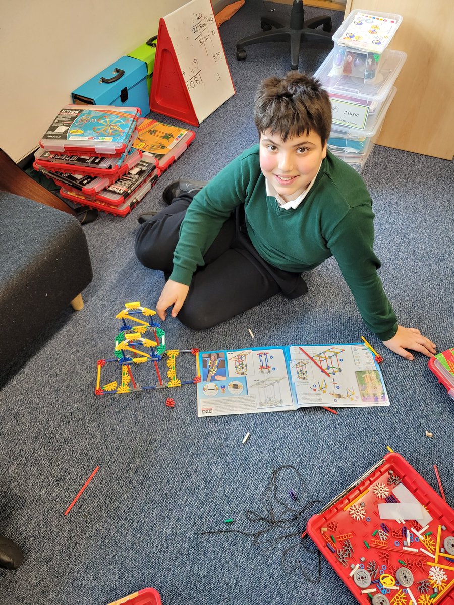 OLPPrimary's tweet photo. This week P7/6 have been learning about electricity and circuits; coding their own computer games using #HourOfCode and building a range of equipment using technical drawings. #OLPSTEM https://t.co/wUZ4t9h80U