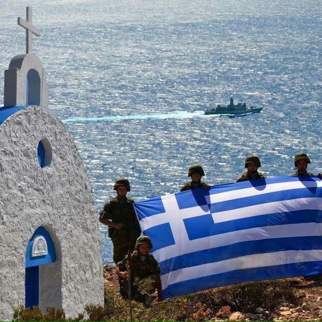 Εκεί που γονατίζει ο Ελληνας....είναι μόνο η σημαία του!!! Χρόνια καλά με υγεία.