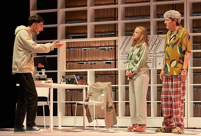 Teatro: "Hechos y faltas" en el Cartuja Center de #Sevilla (15 y 16 de diciembre) onsevilla.com/hechos-y-falta… <a href="/CartujaCenter/">Cartuja Center CITE</a> <a href="/TalyCual_Pro/">TalyCual</a>