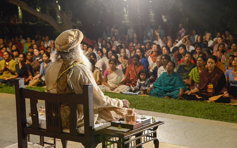 SadhguruJV's tweet photo. Once you have made the ‘mistake’ of sitting with me, the seed of Moksha is sown. Whether you like it or not, it will keep pushing you towards Ultimate Liberation. #SadhguruQuotes https://t.co/47LosA5RAy