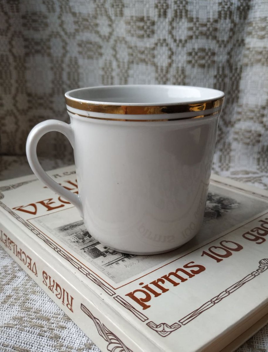 VintageSoviet's tweet photo. #Sale!
#White #porcelain #mug #tea #coffee #cup #whitemug #golden #rim #Latvia #Riga #porcelain soviet era Vintage USSR milk cup
https://t.co/w0236YXEg3 https://t.co/LgM29yheex