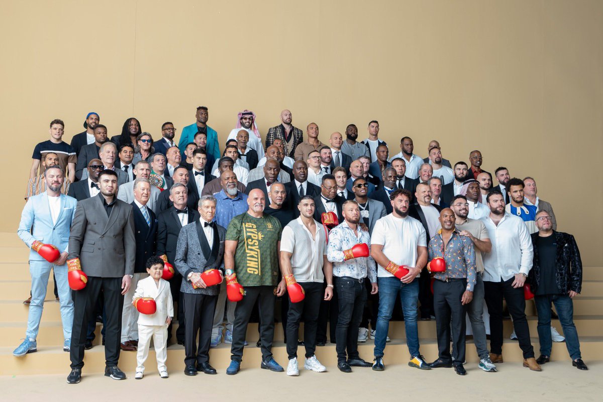 ringmagazine's tweet photo. Incredible gathering of boxing legends at the Tyson Fury vs Francis Ngannou Gala Dinner… https://t.co/aHZjUd0TdM