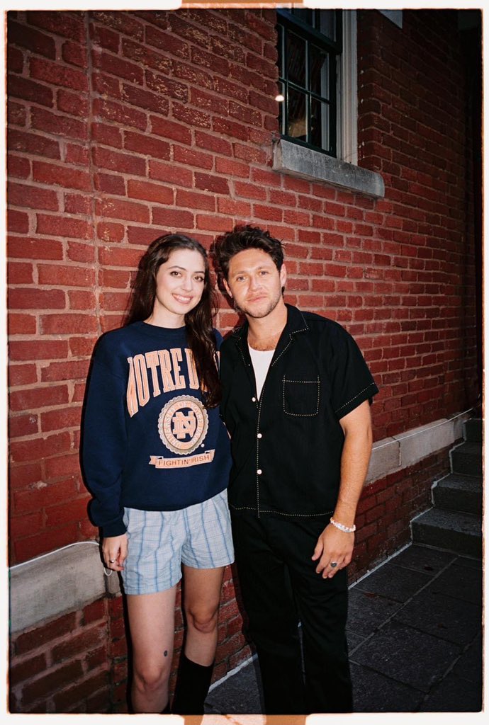 maze is seeing niall in SG 🦩 tweet media