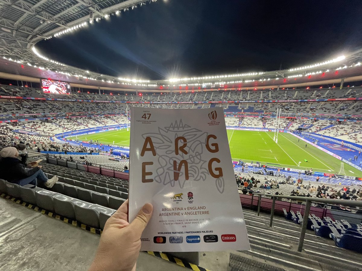 r_aglet's tweet photo. 辛うじてアグウォーキング🚶は続けてます！こんな所でも🏉アルゼンチン🇦🇷対イングランド🏴󠁧󠁢󠁥󠁮󠁧󠁿の3位決定戦　#ラグビーワールドカップ2023 #rugby #rugbyworldcup2023 #ラグビー https://t.co/P2H4BuQY9P