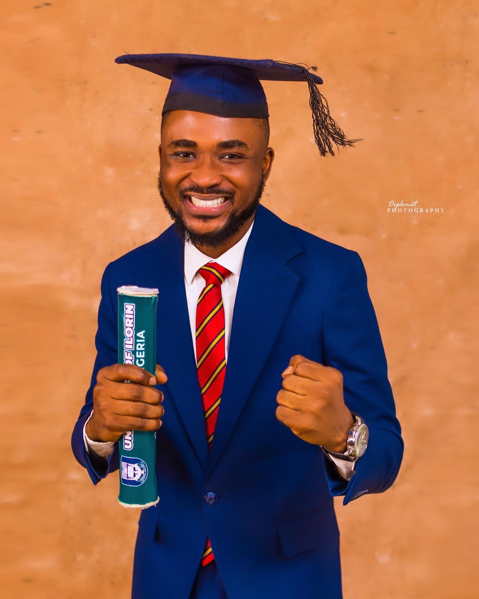 IbitoyyeGbenga's tweet photo. What feels like the end is often the beginning. 

Next stop; world domination.

#classof21 convocation in 2023, 
Jesus is King! 👑
#unilorin #graduates https://t.co/BSmwCjL3th