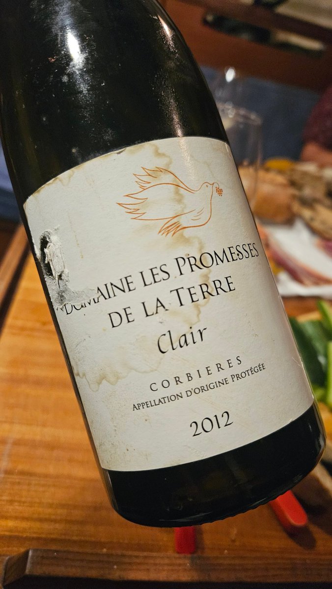 baptiste_ross's tweet photo. Rareté de Bruno Weiller 
Marsanne &amp; Roussanne pures, longues et onctueuses dans ce "Clair" 2012!
Vrai délice 
@aoccorbieres @LanguedocWines 
#Languedoc #Corbières #roussanne #marsanne https://t.co/E1VRVA4h9x