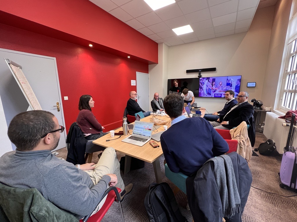 NEOMA Business School (@neomabs) on Twitter photo Récemment, nos incubateurs tenaient leur comité de sélection.
đ Câest une Ă©tape importante dans la vie dâune startup : dĂ©fendre son idĂ©e devant un groupe dâexperts. Ă lâissue du pitch, le sĂ©same : ĂȘtre incubĂ© !
#Ridethewave <a href="/dgallot/">Denis Gallot</a> Récemment, nos incubateurs tenaient leur comité de sélection.
đ Câest une Ă©tape importante dans la vie dâune startup : dĂ©fendre son idĂ©e devant un groupe dâexperts. Ă lâissue du pitch, le sĂ©same : ĂȘtre incubĂ© !
#Ridethewave <a href="/dgallot/">Denis Gallot</a>