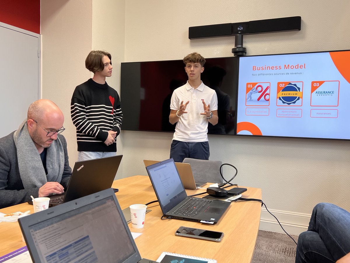 NEOMA Business School tweet media