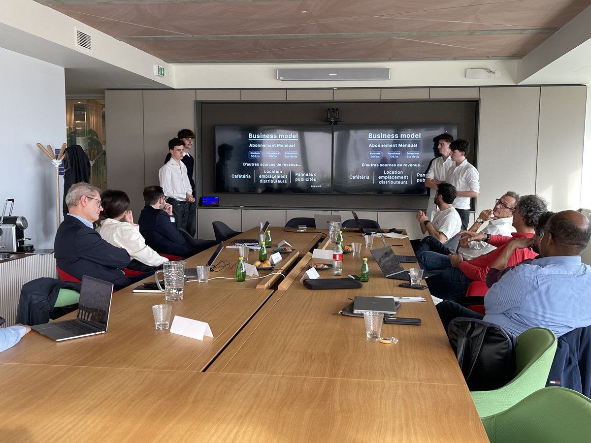 NEOMA Business School tweet media