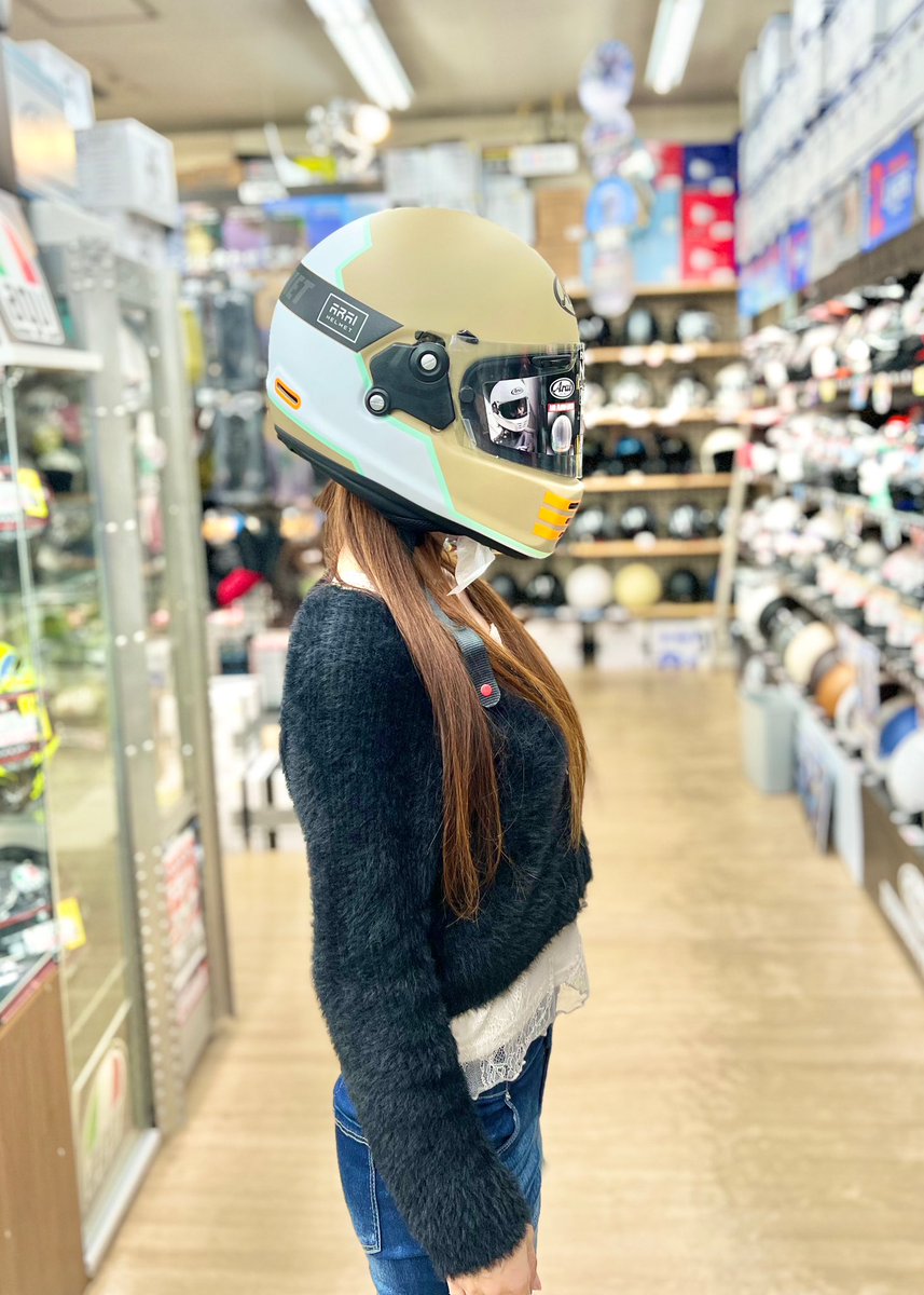 ゼファーに合う ヘルメットが欲しいなぁ🥹 こちらはAraiさんの RAPIDE