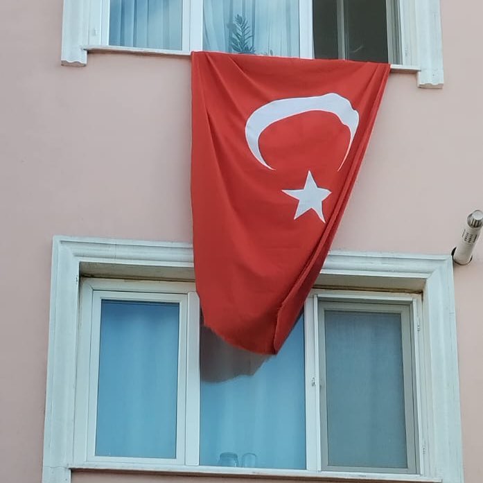 Dalgalan sen de şafaklar gibi ey şanlı hilal!' Tarihimizin kutlu emanetini, Türkiye Cumhuriyeti’ni; #TürkiyeYüzyılı vizyonuyla, daha güçlü, daha müreffeh bir ülke temennisiyle istikbale hazırlıyoruz! #YerGökBayrakOldu!🇹🇷