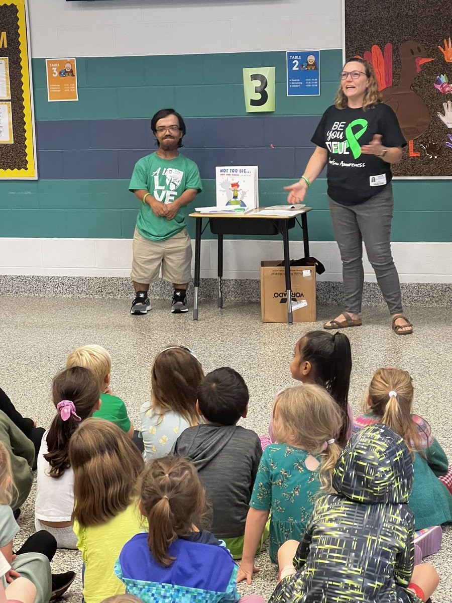 AD_educator's tweet image. This last week our Kindergarten students had a visit with Mrs. Jennifer Earles and Mr. Jesse Pollock to learn about dwarfism. The month of October is Dwarfism awareness month. Our Eagles wore green in honor of the month and fellow classmate.