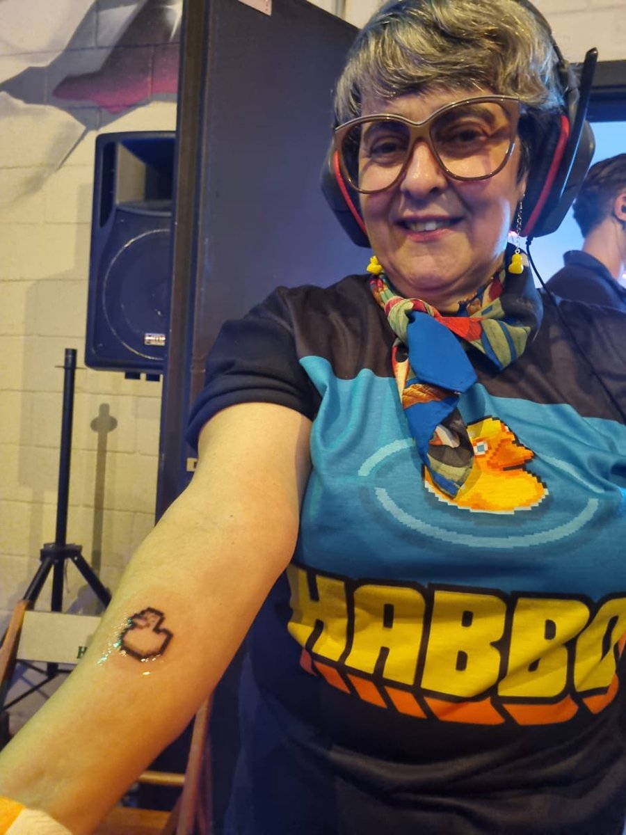 Minha 1a.tattoo uma homenagem a comunidade habbiana  ❤ 
<a href="/twitch/">Twitch</a> <a href="/Habbo/">Habbo</a> <a href="/HabboPTBR/">Habbo PT/BR</a> <a href="/sulake/">Sulake</a>