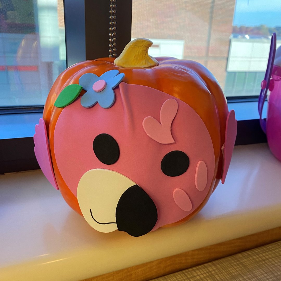 It was TRULY spooktacular at @AtriumHealthWFB Brenner Children’s Hospital, thanks to @TrulyNolen! They brought pumpkins and decorating kits, as well as a lot of Halloween cheer. Look at some of the creations! Happy early Halloween from Brenner Children’s Hospital!