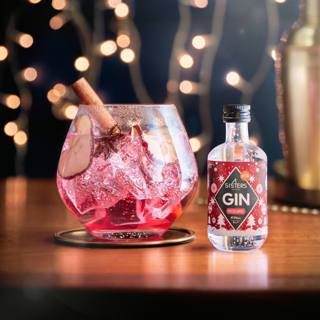 One of the Gins you can expect to find in our Advent Calendar this year is our Spiced Apple Gin🍎 As far as Limited Editions go, this was definitely one of the best selling ones we've had since we started. Full sized bottles coming soon👀