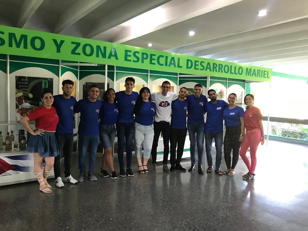 JulioMorejonP's tweet photo. Con el homenaje a Camilo Cienfuegos comenzamos desde el Centro Nacional de Capacitación Azucarera (@cnca_azcuba) la Reunión Ordinaria del Secretariado Nacional de la @FeuCuba correspondiente al mes de Octubre. ✊🏻♥️🇨🇺 

#SomosFEU https://t.co/jfg3Q53Yip