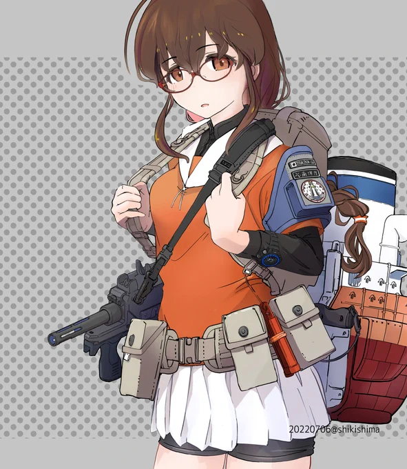 基本的に艦娘のポーチ類はブルーグレーなんだけど、キャラクターの色合いによってはタンカラーとか使いたくなる 